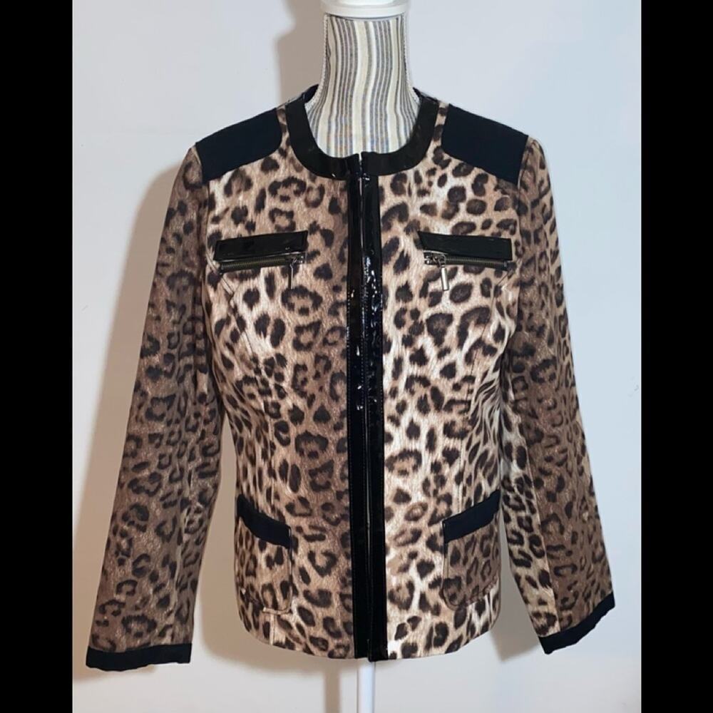 CHICOS WOMENS JACKET SIZE 2 MINT!!